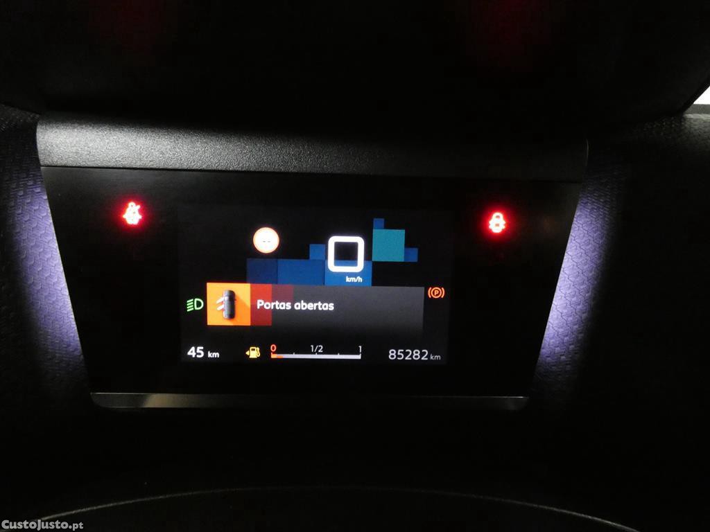 Citroën C4 1.5 BlueHDi Feel — fotografia 9