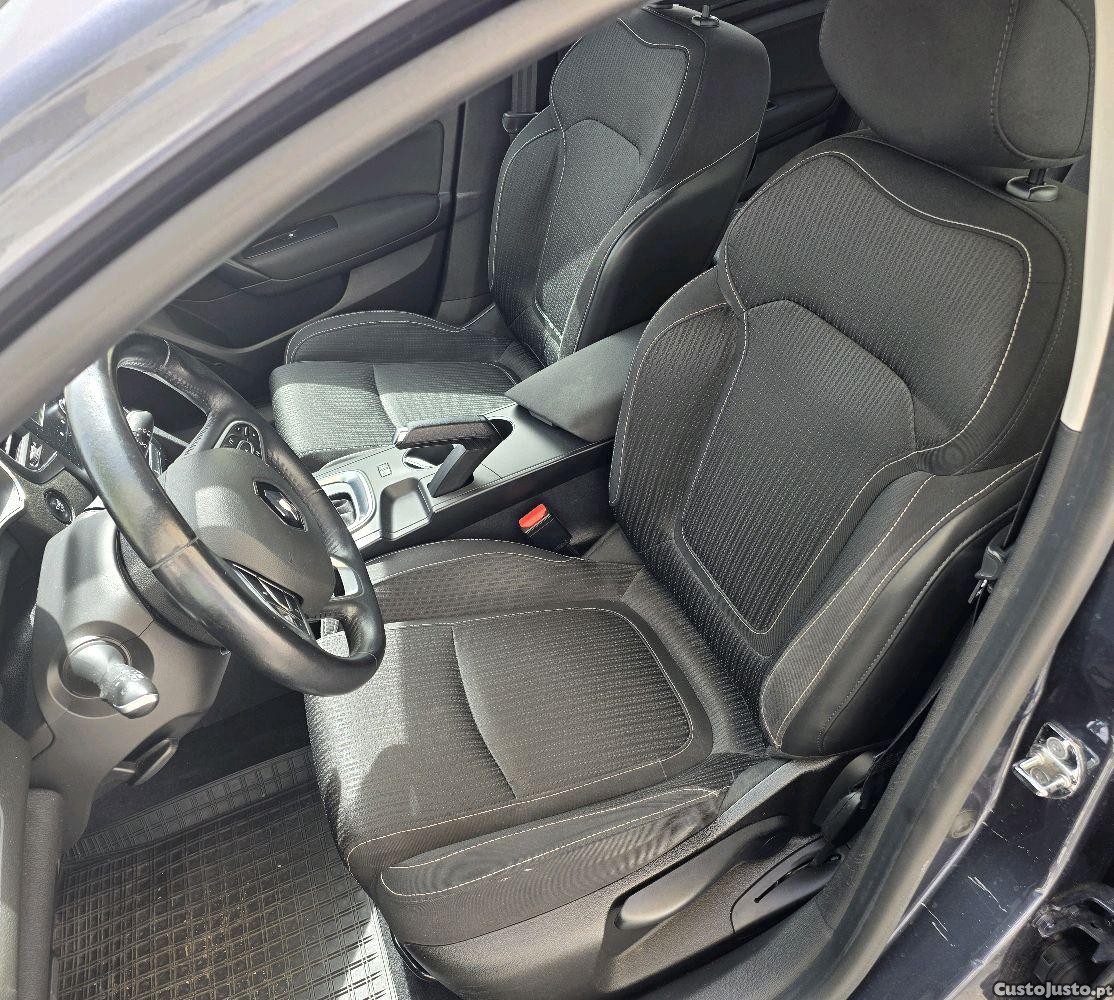 Renault Mégane 1.5 dci Automático — fotografia 7