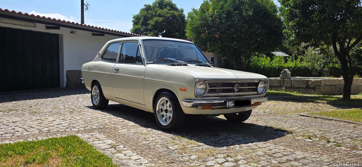 Datsun 1200 Sedan Deluxe 2 portas — photo 2