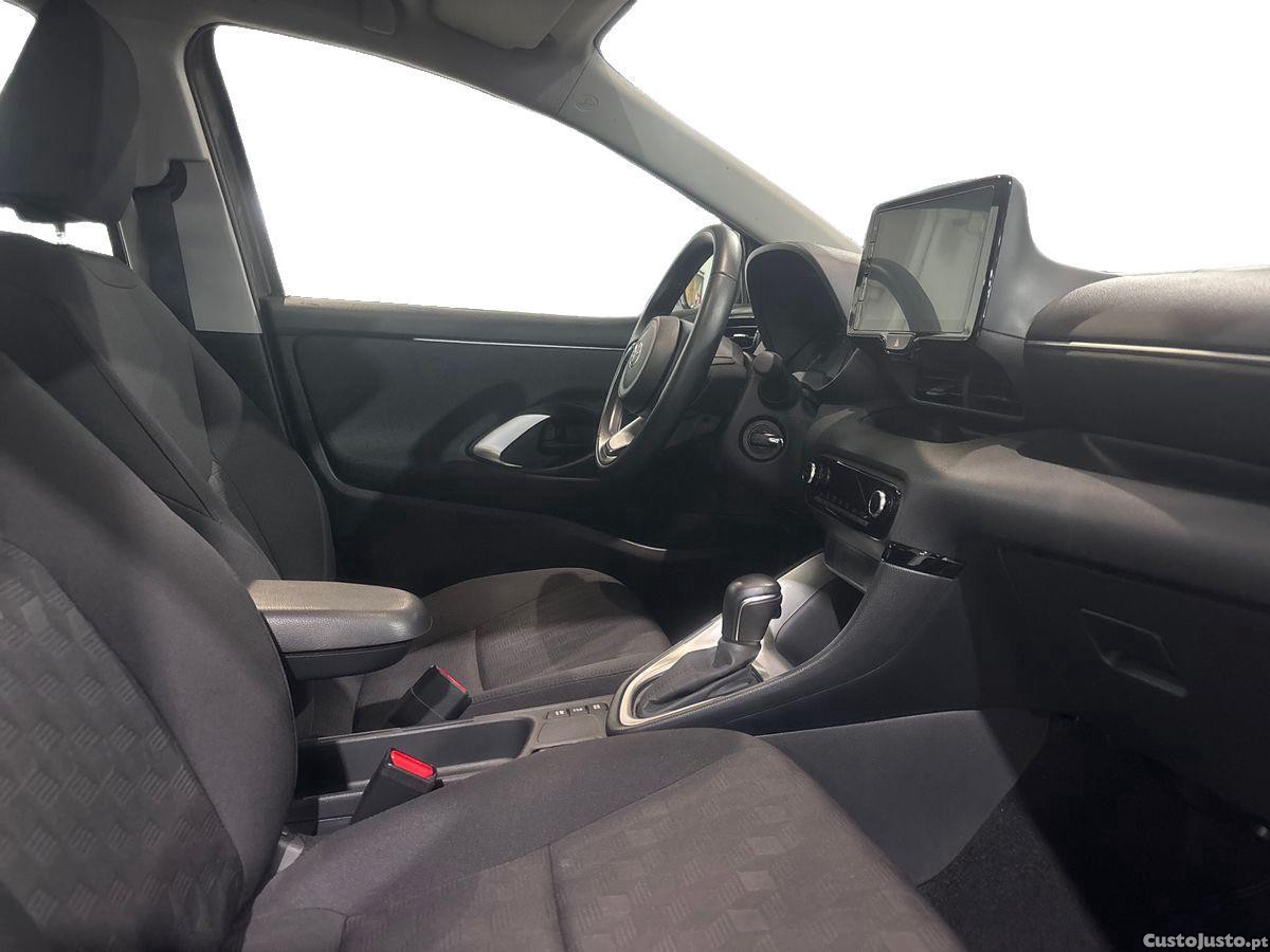 Toyota Yaris 1.5 HDF Comfort Plus — fotografia 10