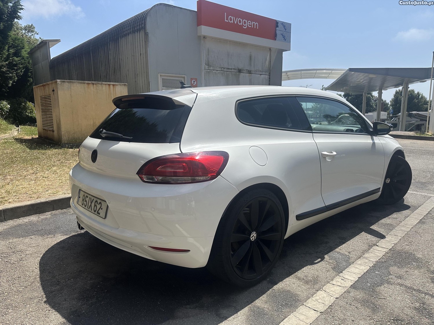 Volkswagen Scirocco 2.0 TDI — fotografia 9