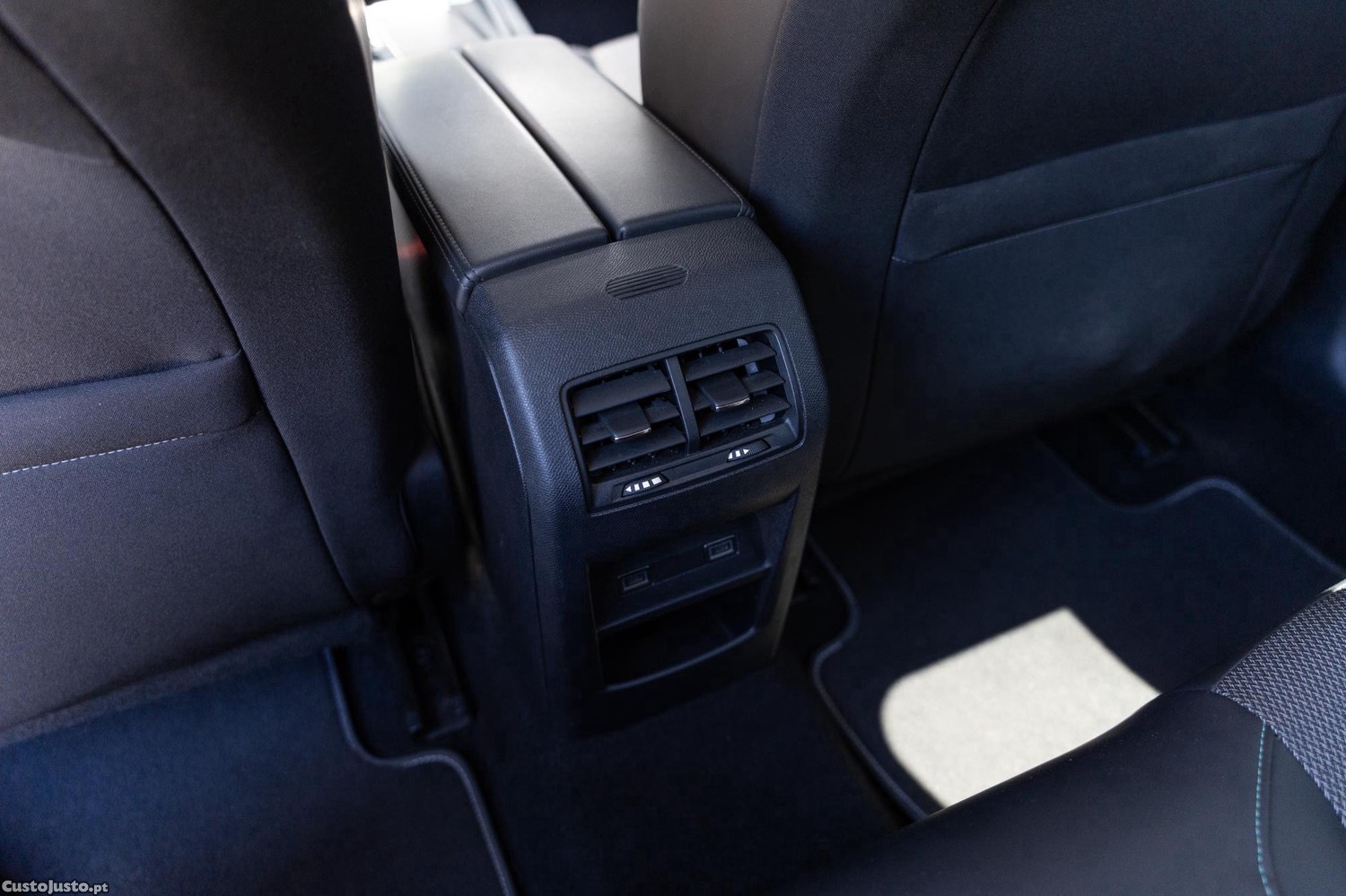 Peugeot 308 1.6 Hybrid Allure Pack e-EAT8 — fotografia 3