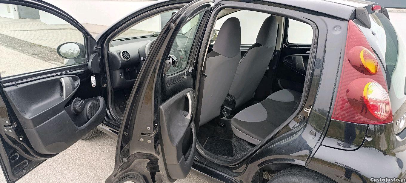 Peugeot 107 1.0 access — fotografia 5