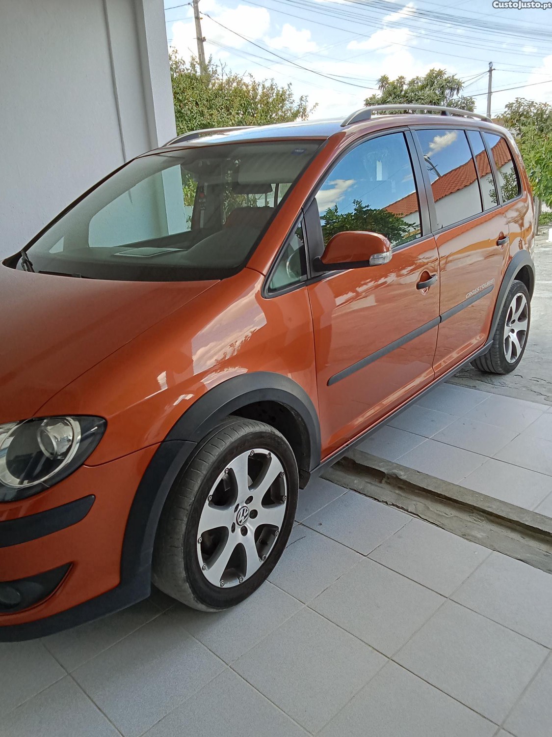 Volkswagen Touran Cross — fotografia 6