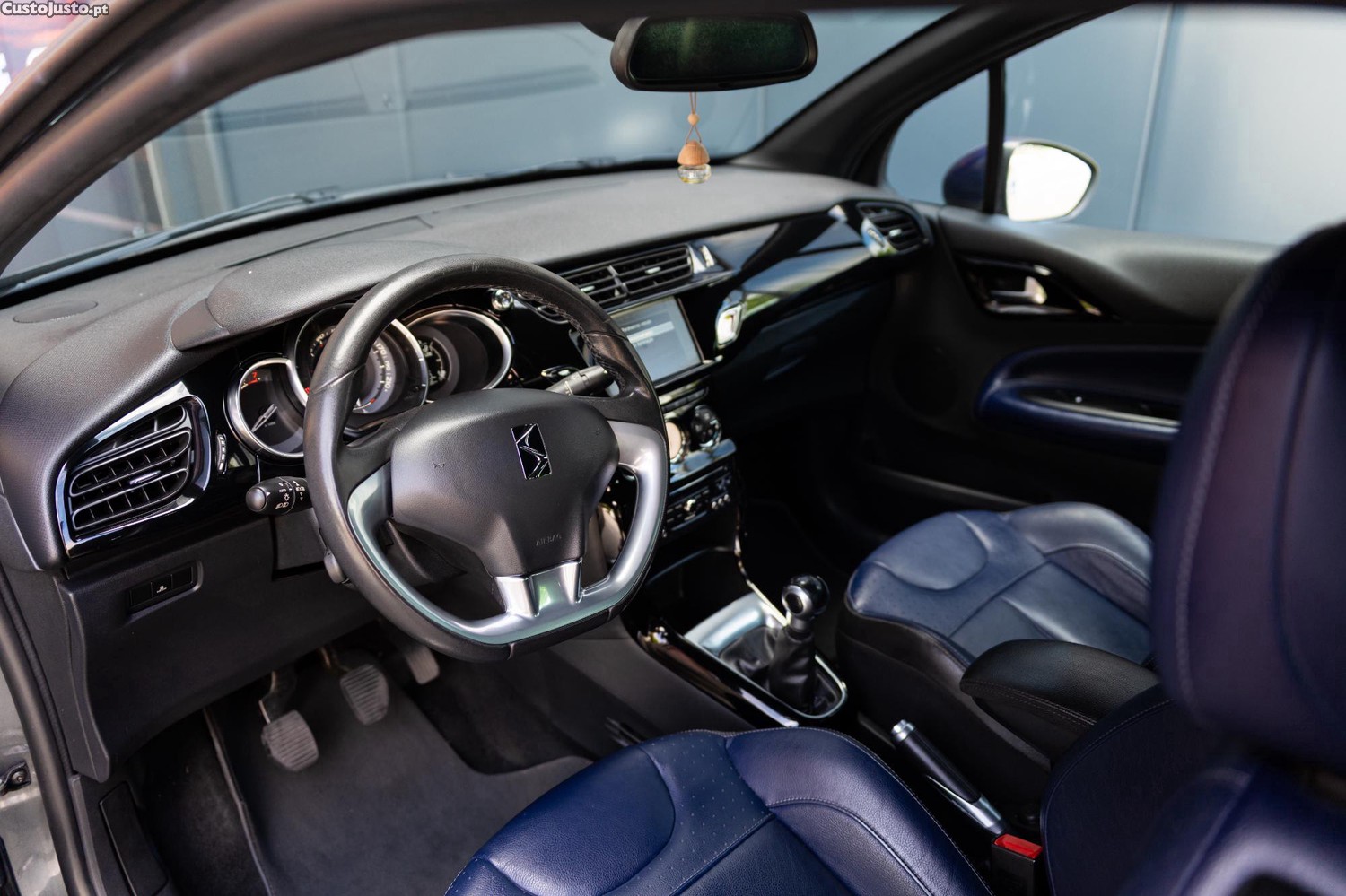 Citroën DS3 Cabrio 1.2 VTi Chic — fotografia 14