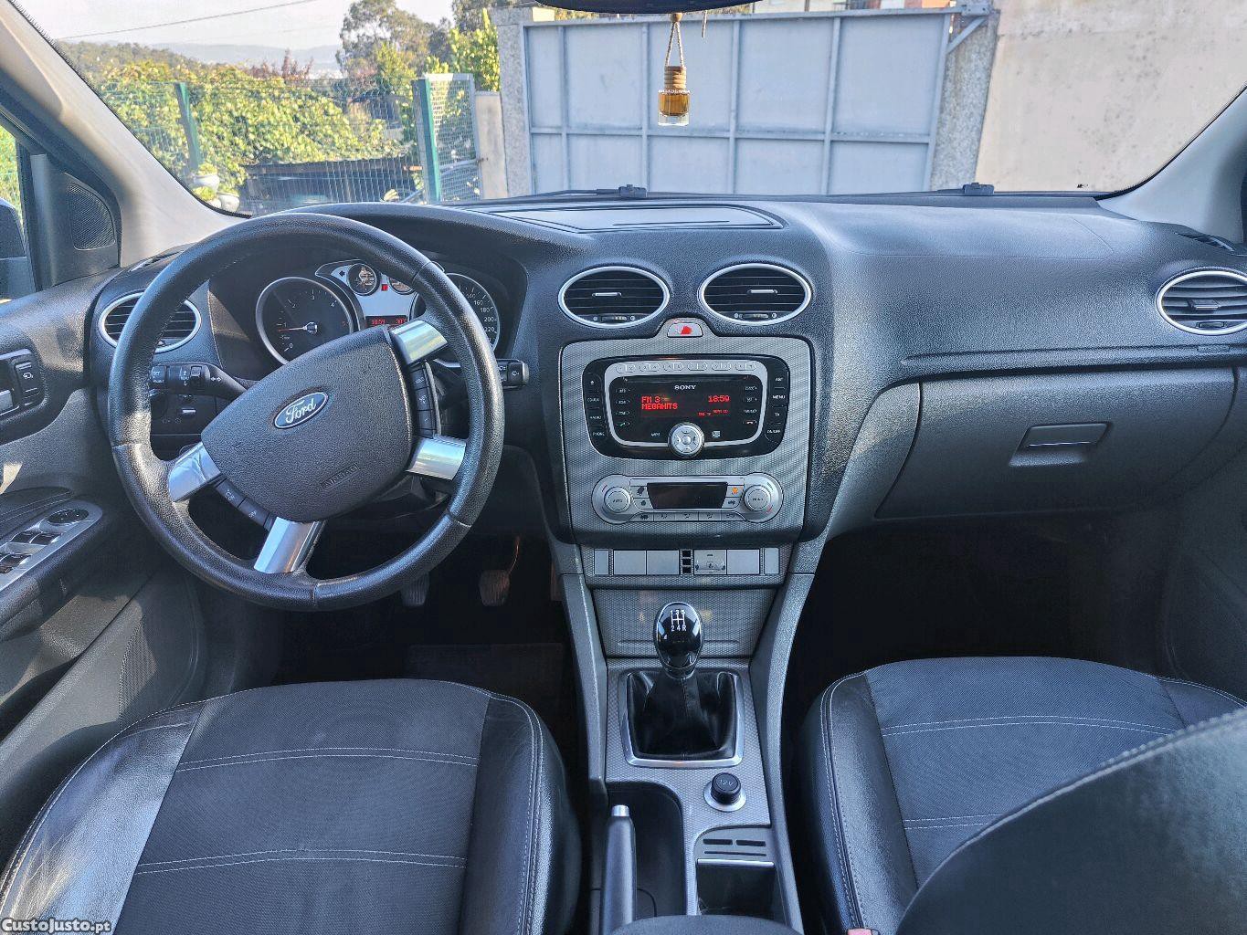 Ford Focus Titanium 1.6 TDCi 90cv - C/ NOVA — fotografia 6