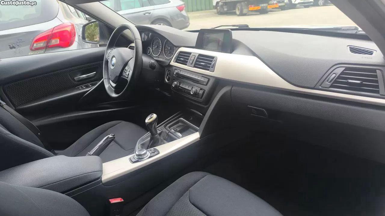 BMW 318 D xdrive line luxury — fotografia 12