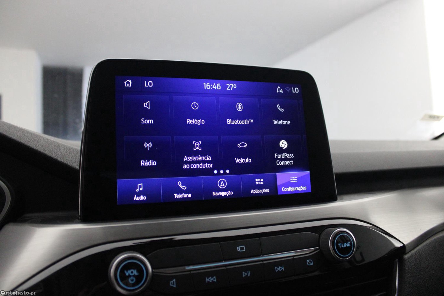 Ford Kuga 2.5 P-HEV TITANIUM (AUTO) — fotografia 17