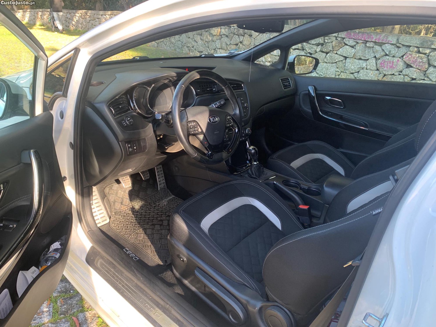 Kia Ceed 1.6 crdi GT Line S coupe — fotografia 3