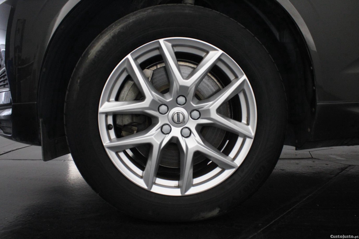 Volvo XC 60 T8 PHEV MOMENTUM PLUS (AUTO) — fotografia 4