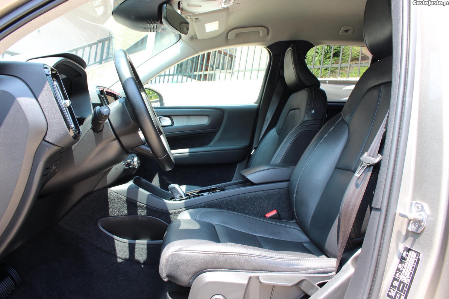 Volvo XC 40 1.5 T5 PHEV Inscription Expression — fotografia 8