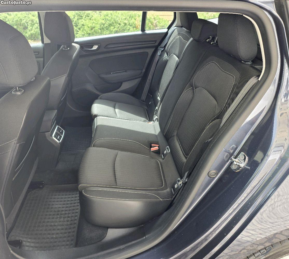 Renault Mégane 1.5 dci Automático — fotografia 6