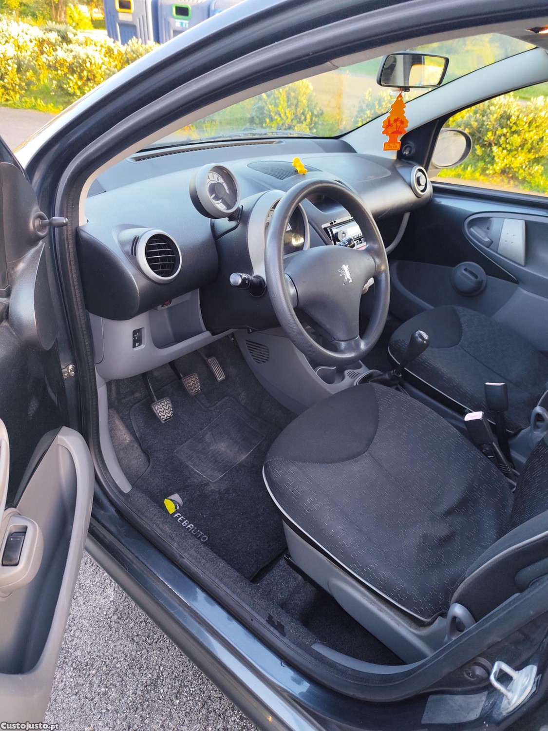 Peugeot 107 1.0C/AC — fotografia 5