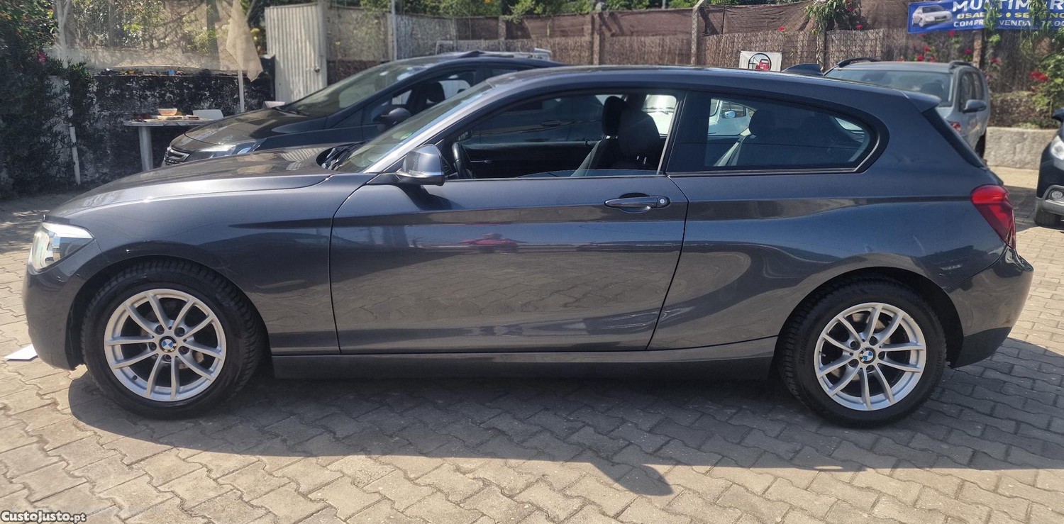 BMW 116 d Line Sport — fotografia 6