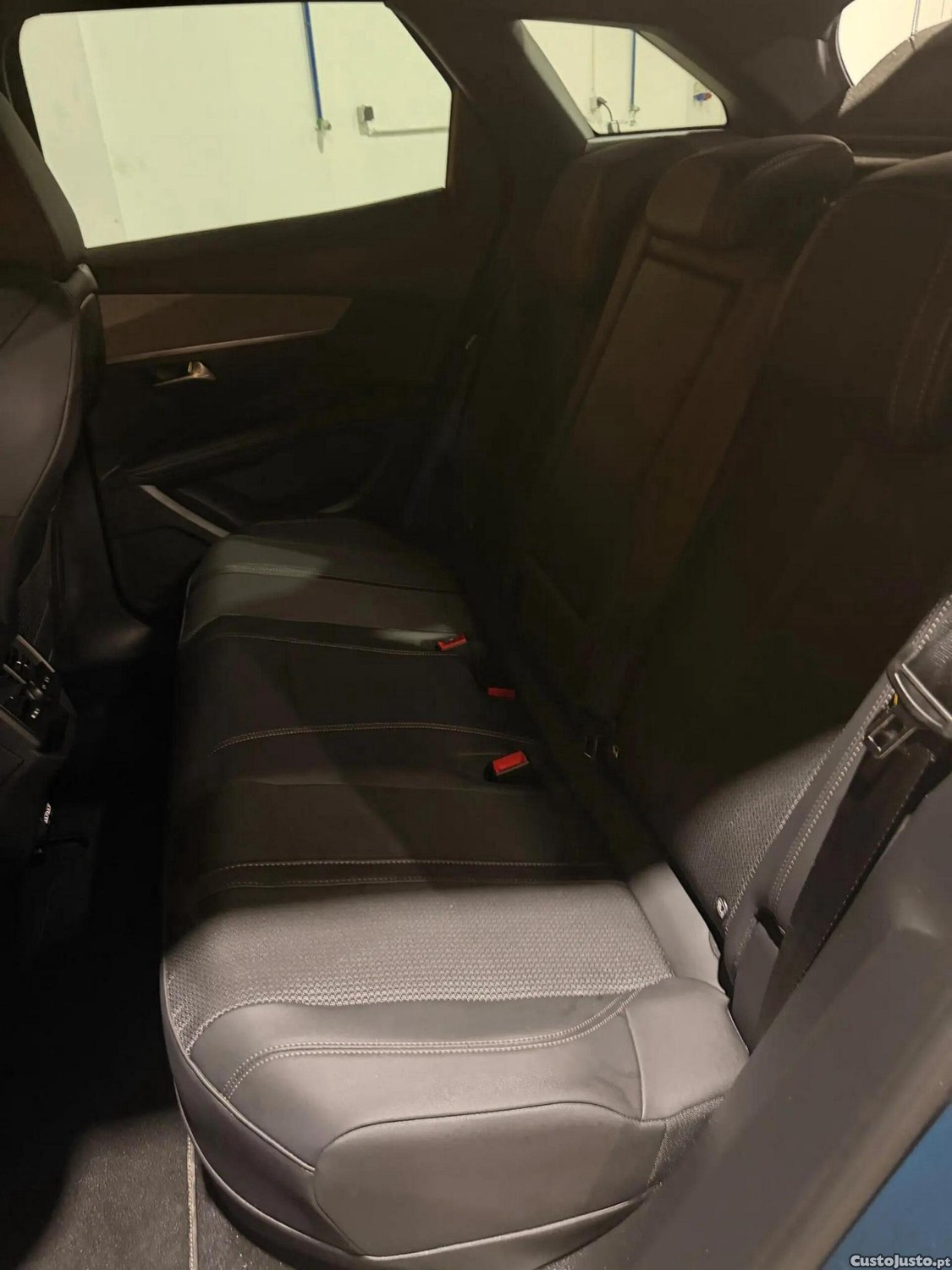 Peugeot 3008 1.6 Hybrid Allure Pack e-EAT8 — fotografia 3