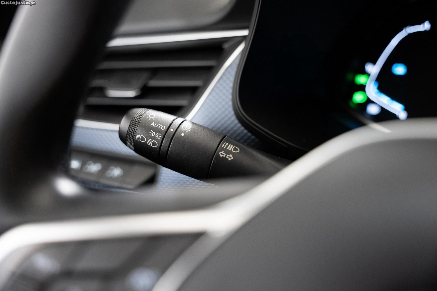Renault Arkana 1.6 E-Tech Business — fotografia 16