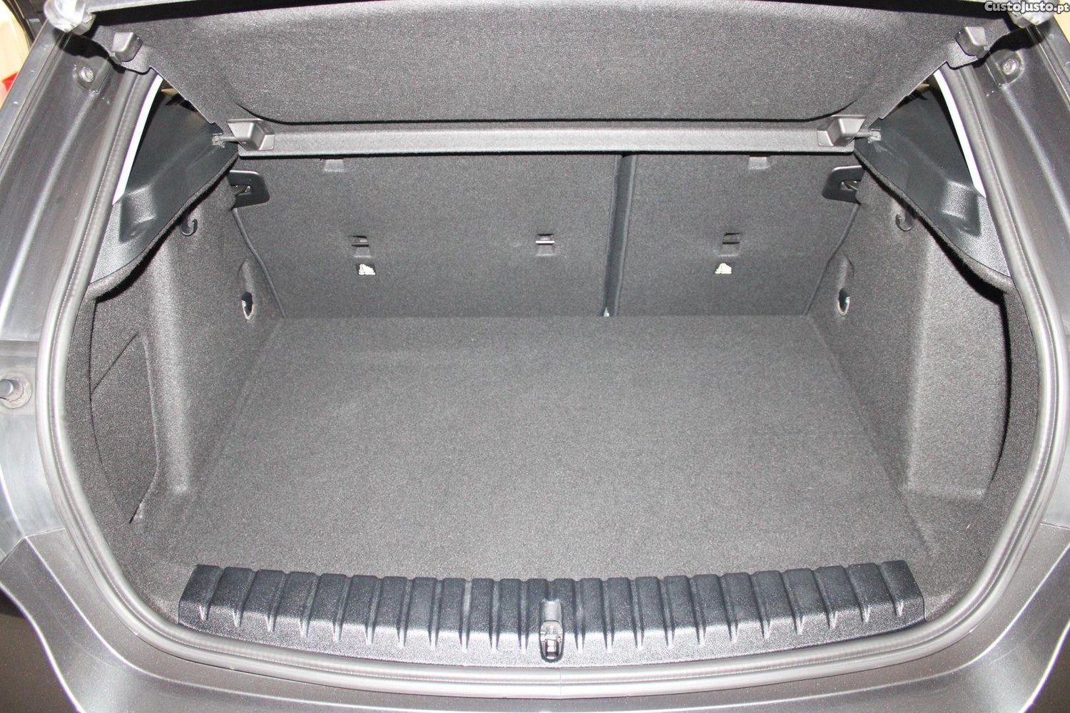 BMW 116 D CORPORATE (AUTO) — fotografia 9