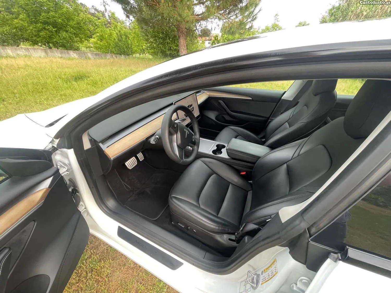 Tesla Model 3 Performance Dual Motor AWD — fotografia 3