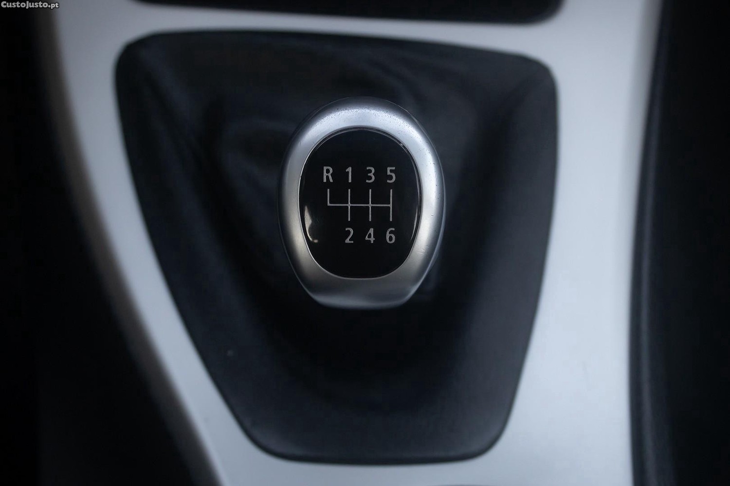 BMW 320 d Touring EfficientDynamics — fotografia 13