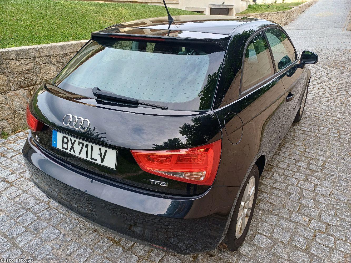 Audi A1 1.2 Tfsi Attraction — fotografia 5