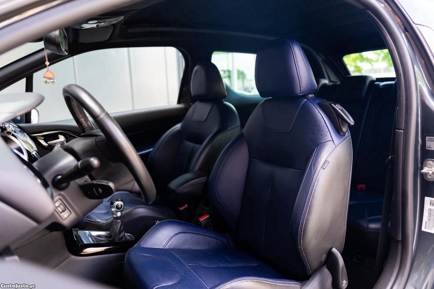 Citroën DS3 Cabrio 1.2 VTi Chic — fotografia 12