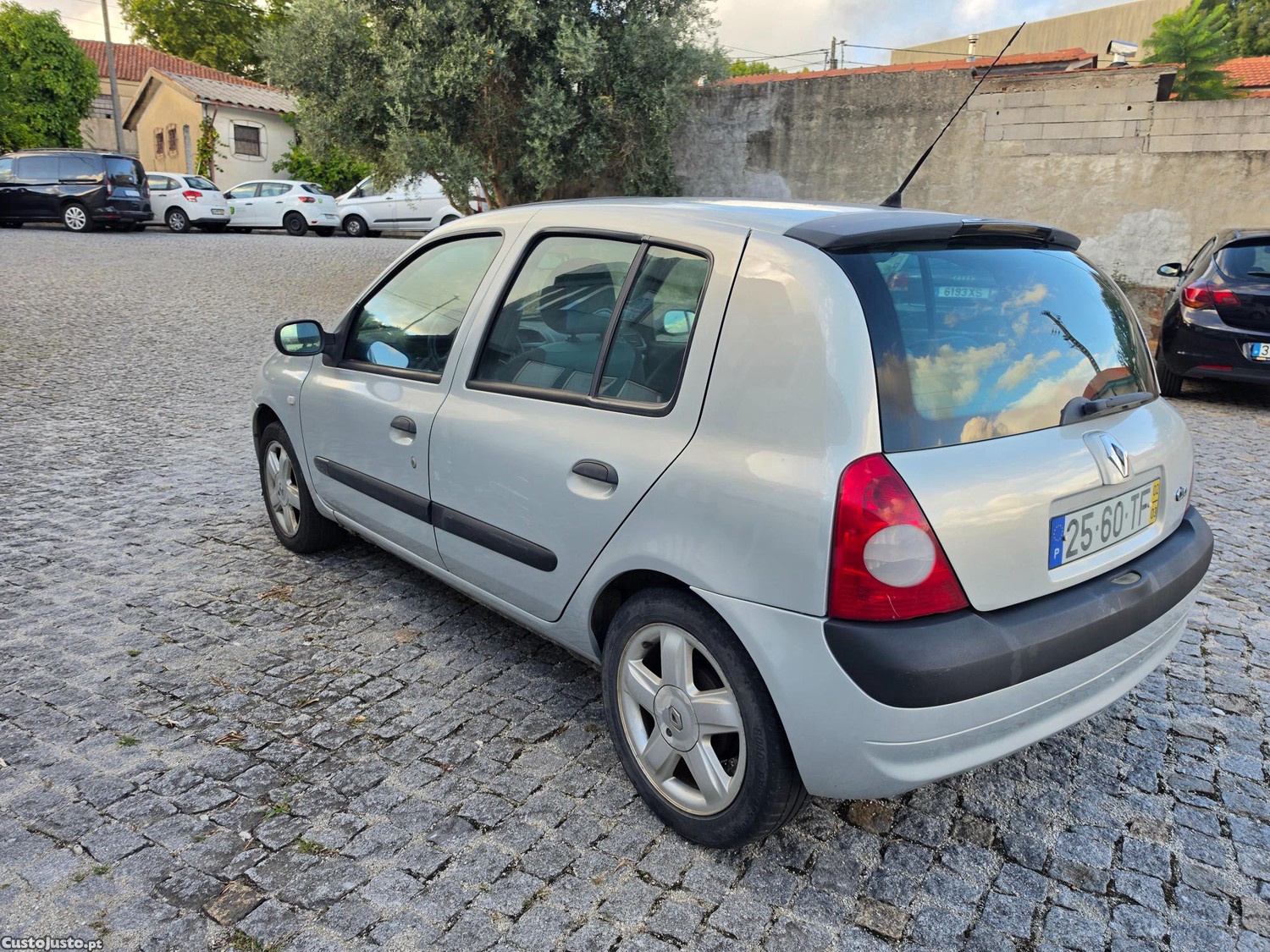 Renault Clio 1.5 Dci5 lugares — fotografia 12