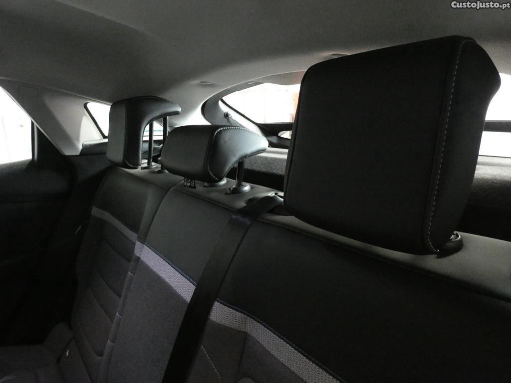 Citroën C4 1.5 BlueHDi Feel — fotografia 8
