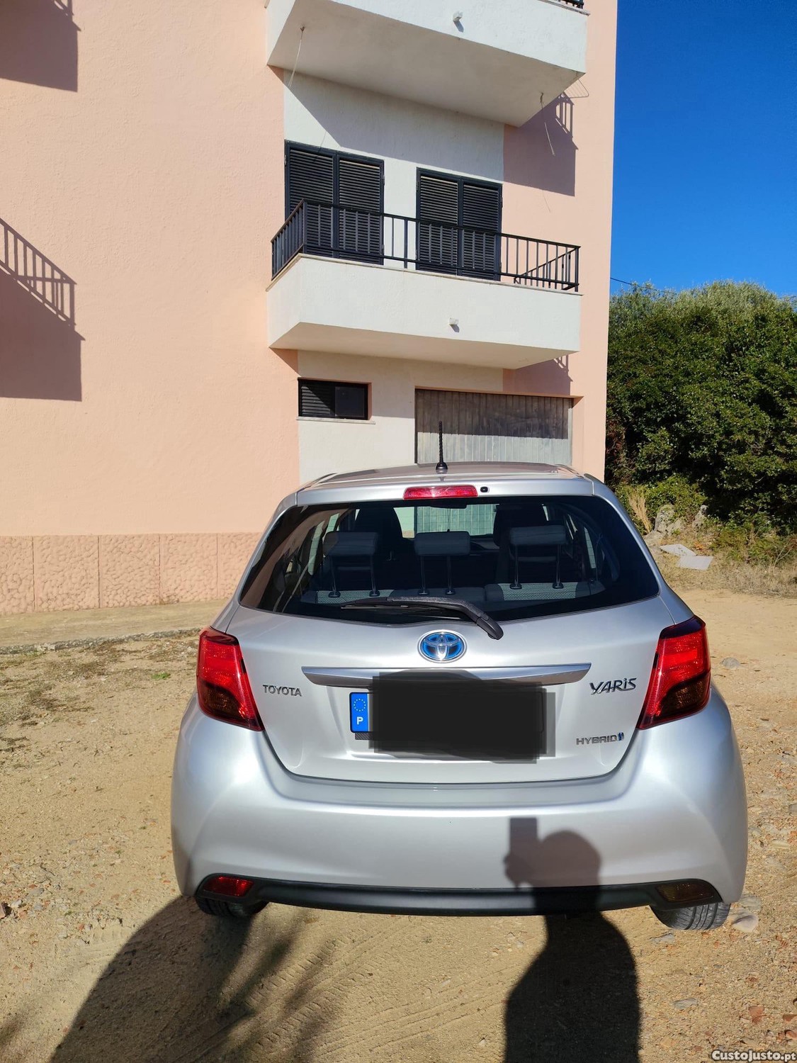 Toyota Yaris Hybrid — photo 3