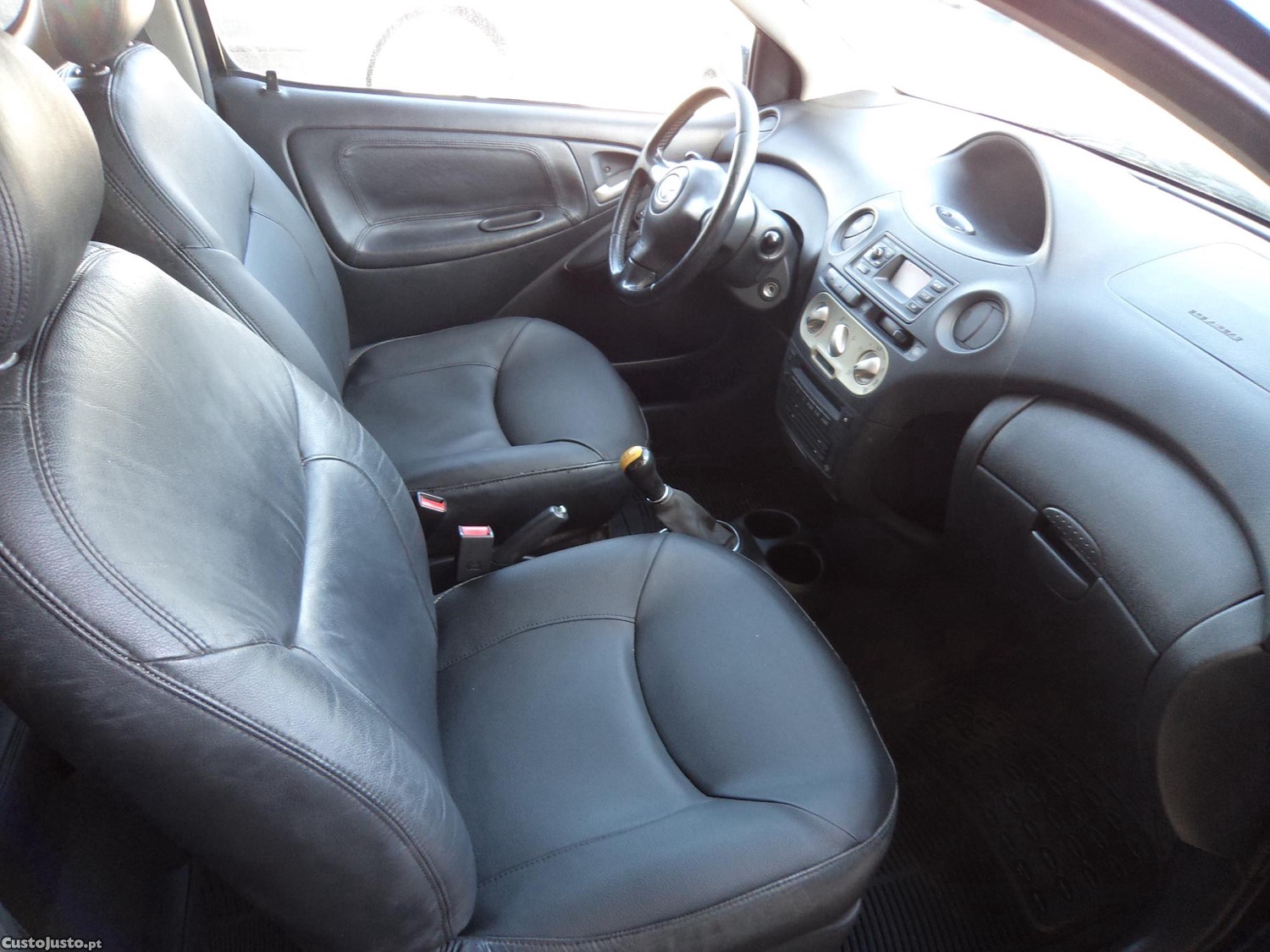 Toyota Yaris 1.0 c.c — fotografia 6
