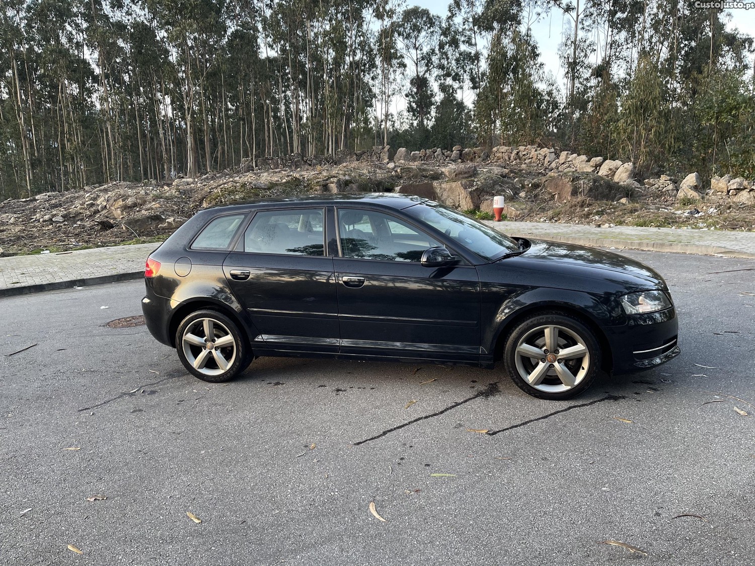 Audi A3 Attraction — fotografia 9