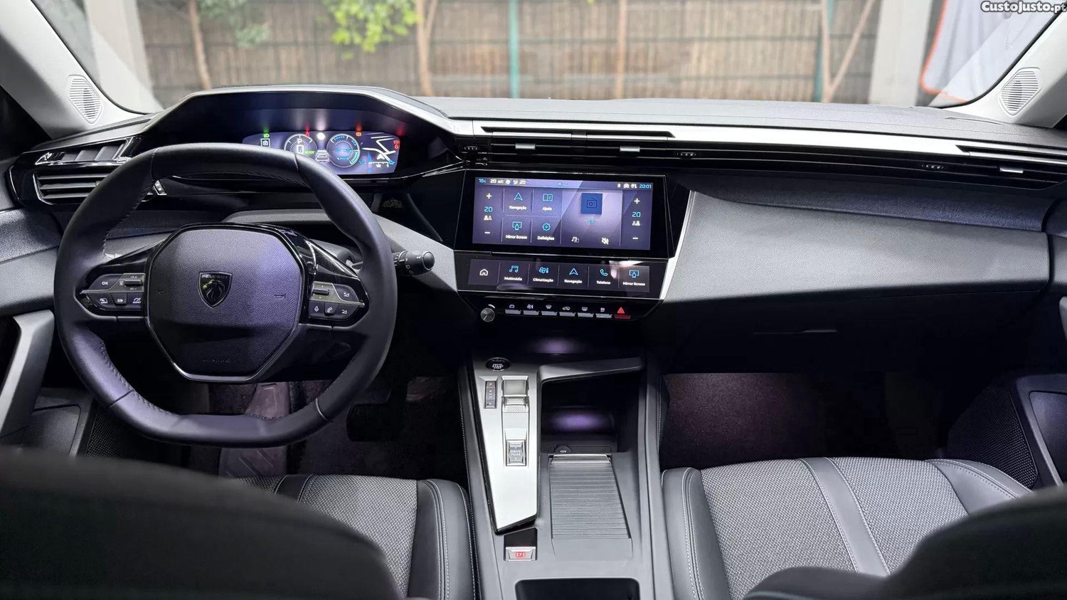 Peugeot e-308 54 kwh allure — fotografia 11