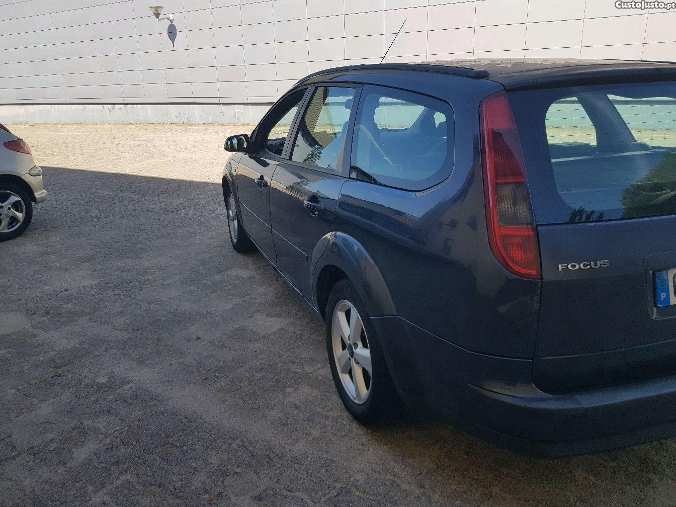 Ford Focus 1.6 tdci titanium — fotografia 9