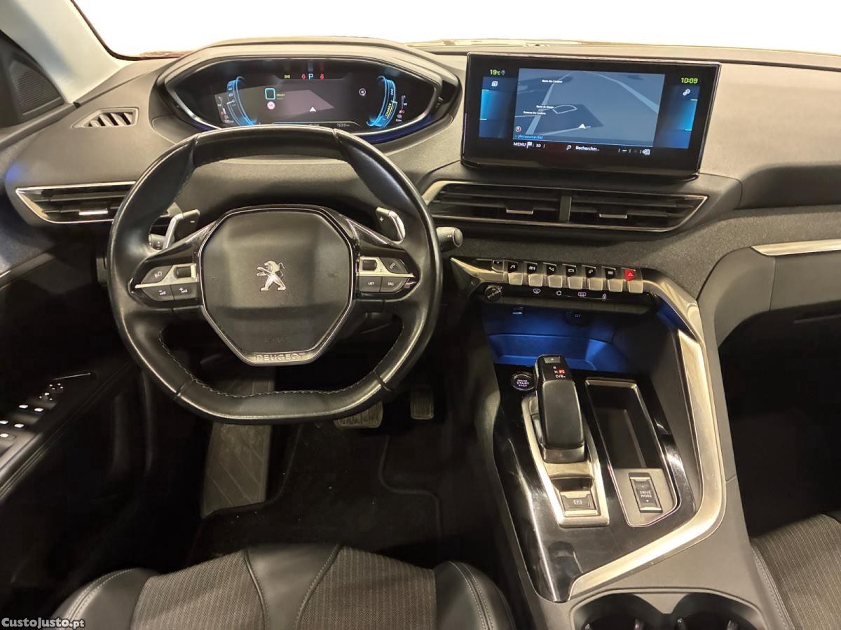Peugeot 3008 1.6 Hybrid Allure Pack e-EAT8 — fotografia 2