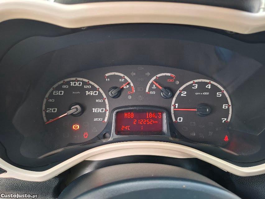 Ford KA 1.3 TDCi Titanium — fotografia 2