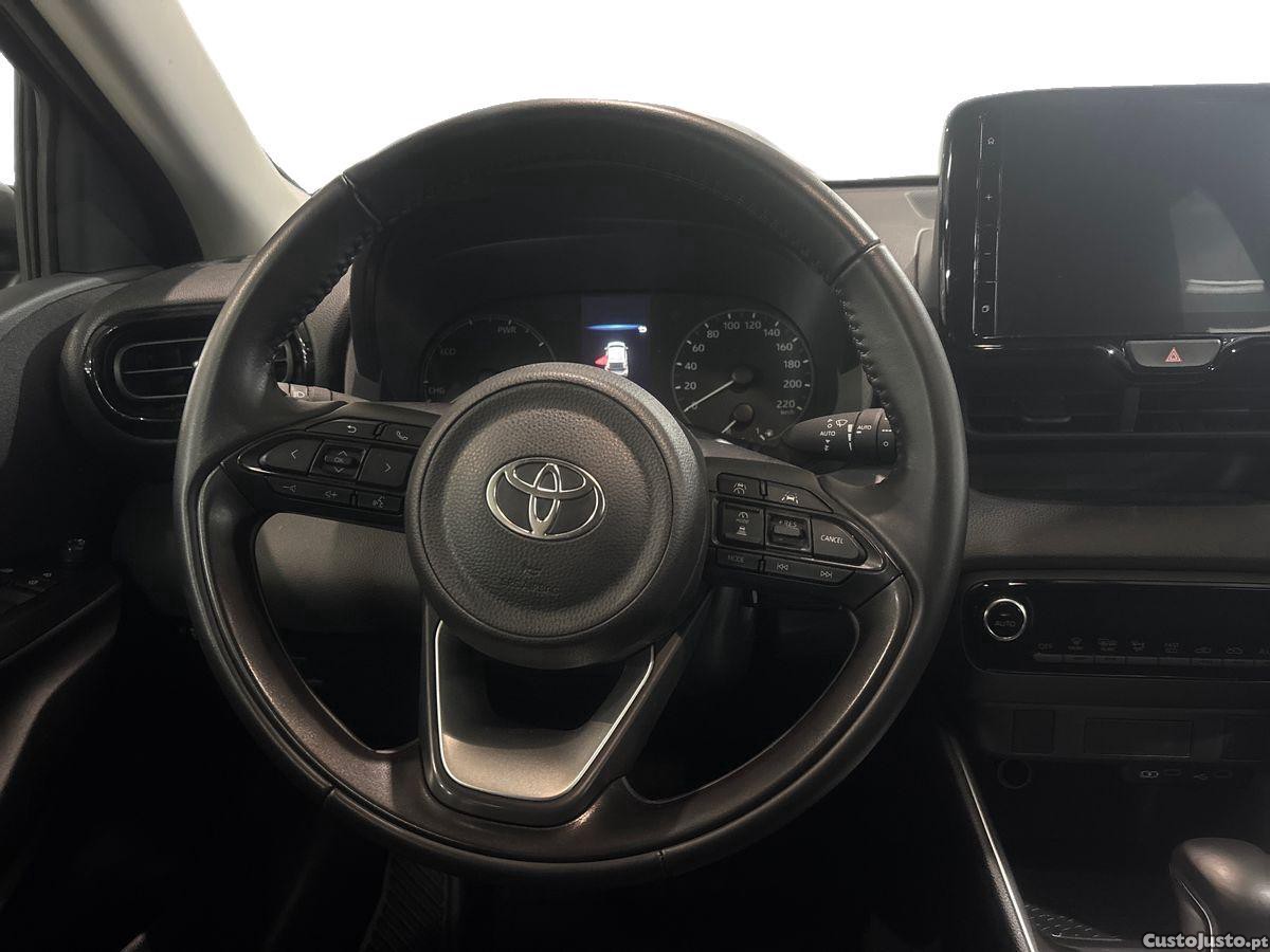 Toyota Yaris 1.5 HDF Comfort Plus — fotografia 7