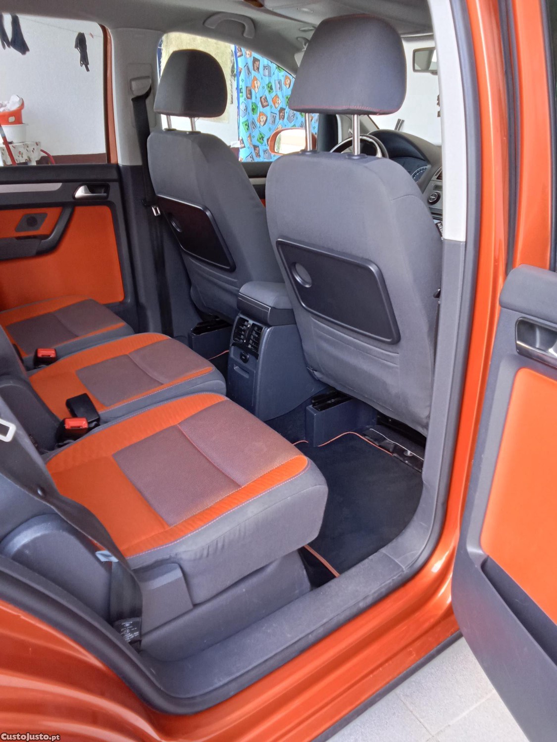 Volkswagen Touran Cross — fotografia 3
