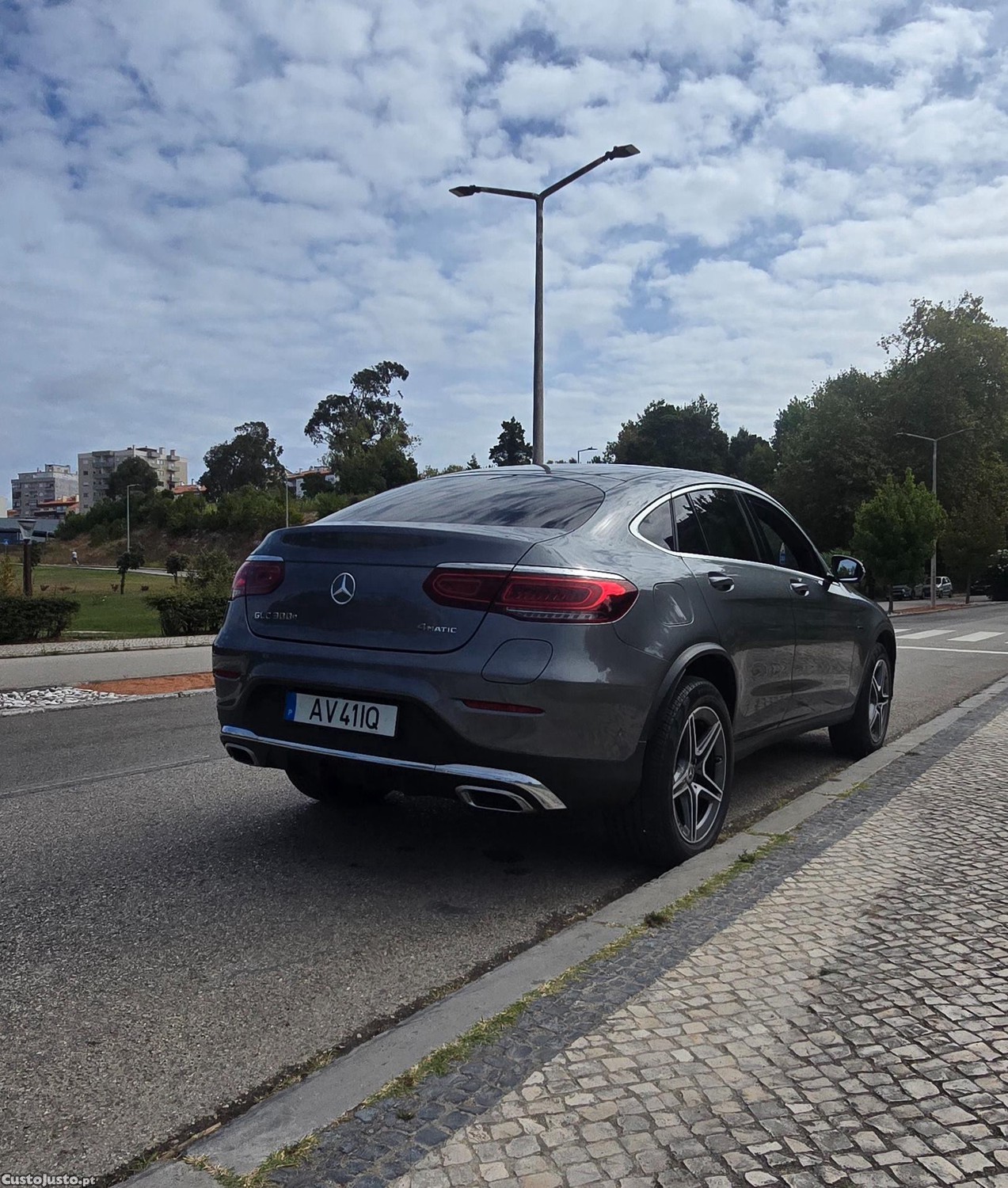 Mercedes-Benz GLC 300 e Coupé Hibrido-Plugin 4Matic — fotografia 5