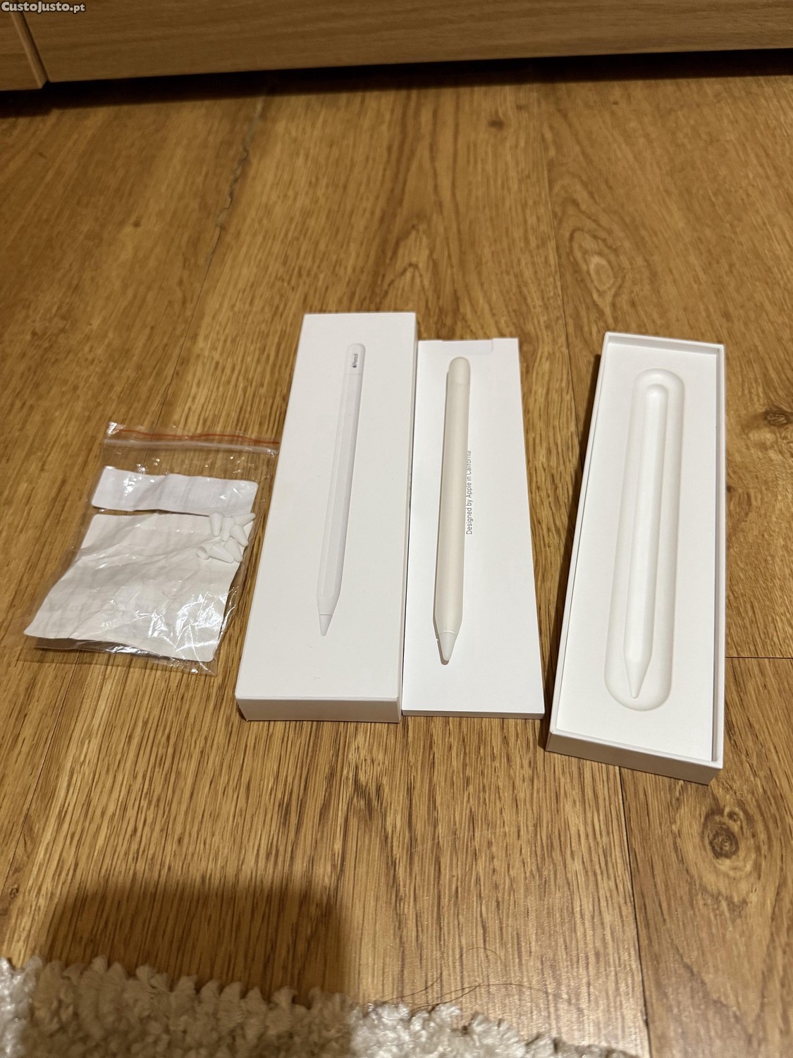 Apple Pencil USB-C + Capa e Proteção para Ponta  Como Nova