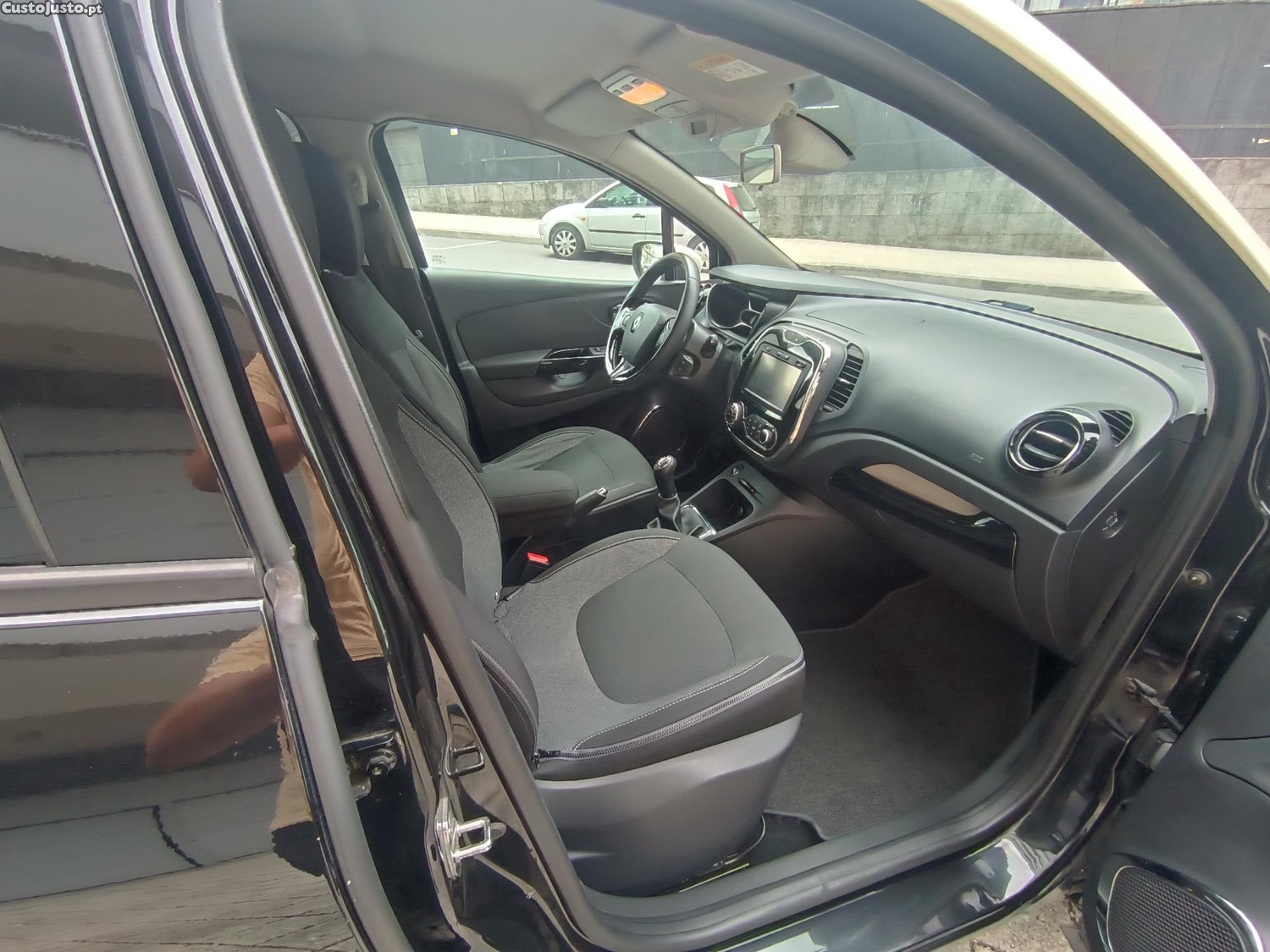 Renault Captur 1.5 DCI EXCLUSIVE NACIONAL — fotografia 3