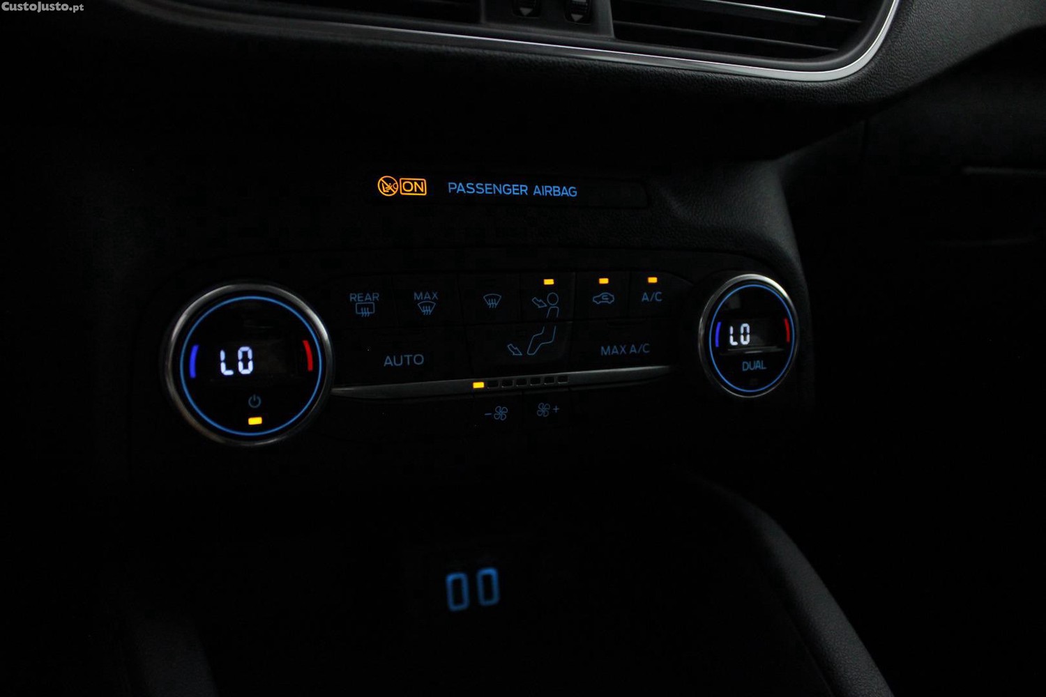 Ford Kuga 2.5 P-HEV TITANIUM (AUTO) — fotografia 15