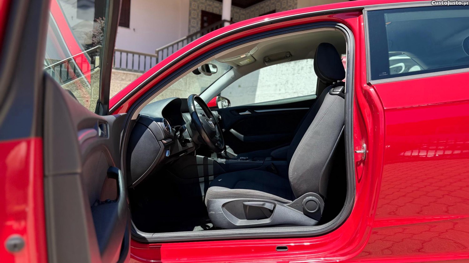 Audi A3 1.6 TDI (Clean Diesel) S Tronic Ambition — fotografia 8