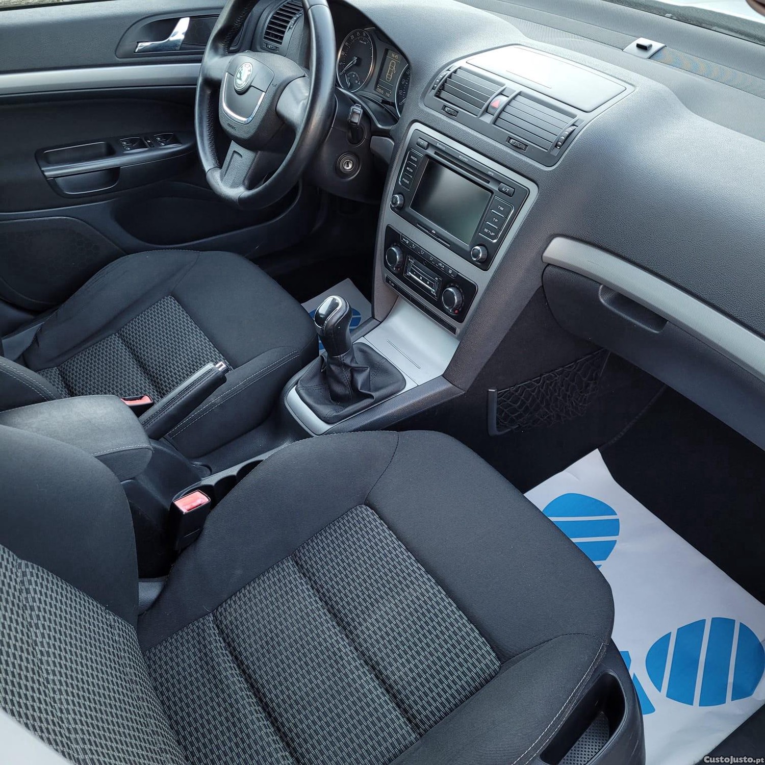 Skoda Octavia 1.6 TDi Sportline — fotografia 9