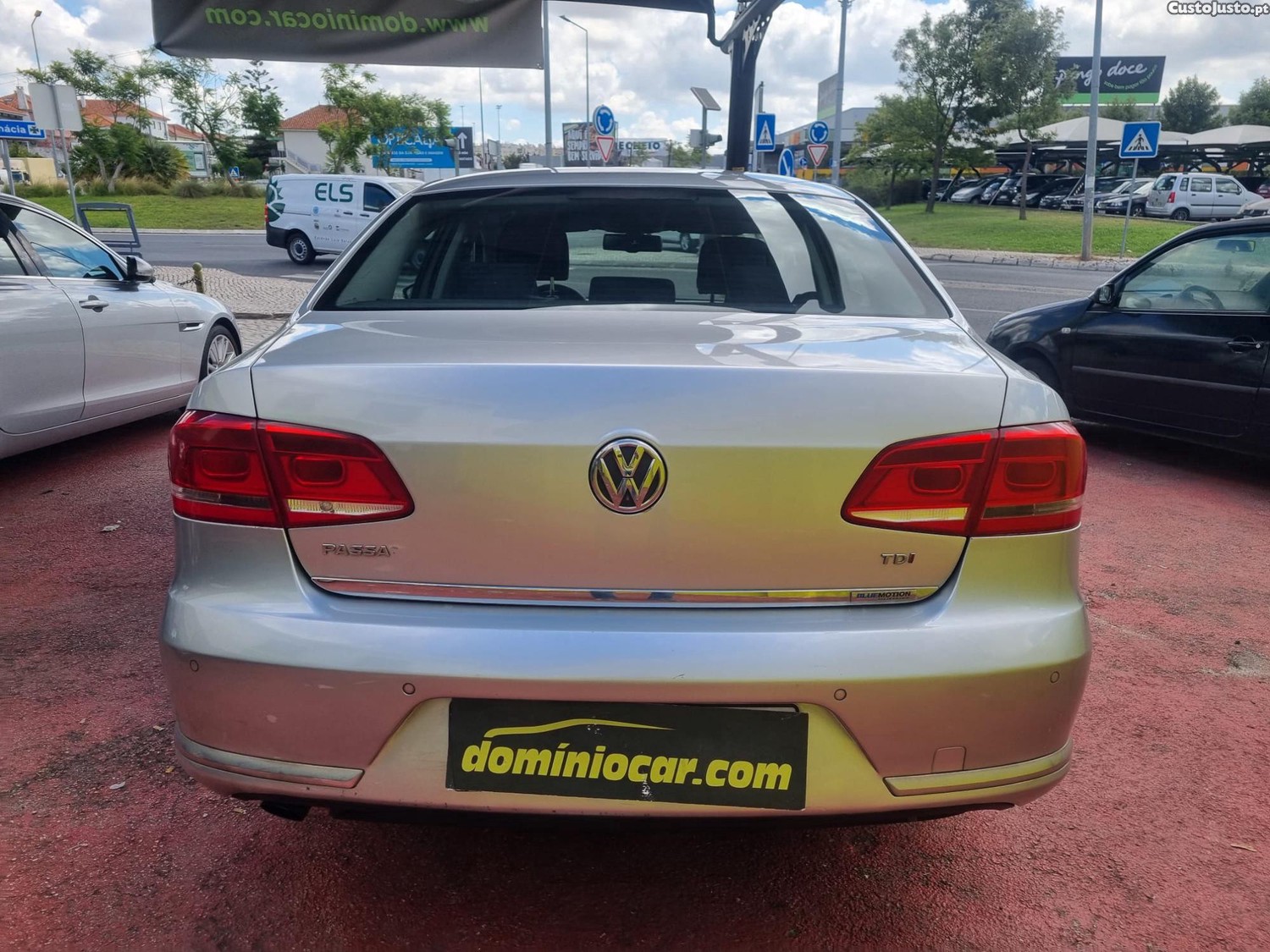Volkswagen Passat 1.6 TDi BlueMotion — fotografia 2