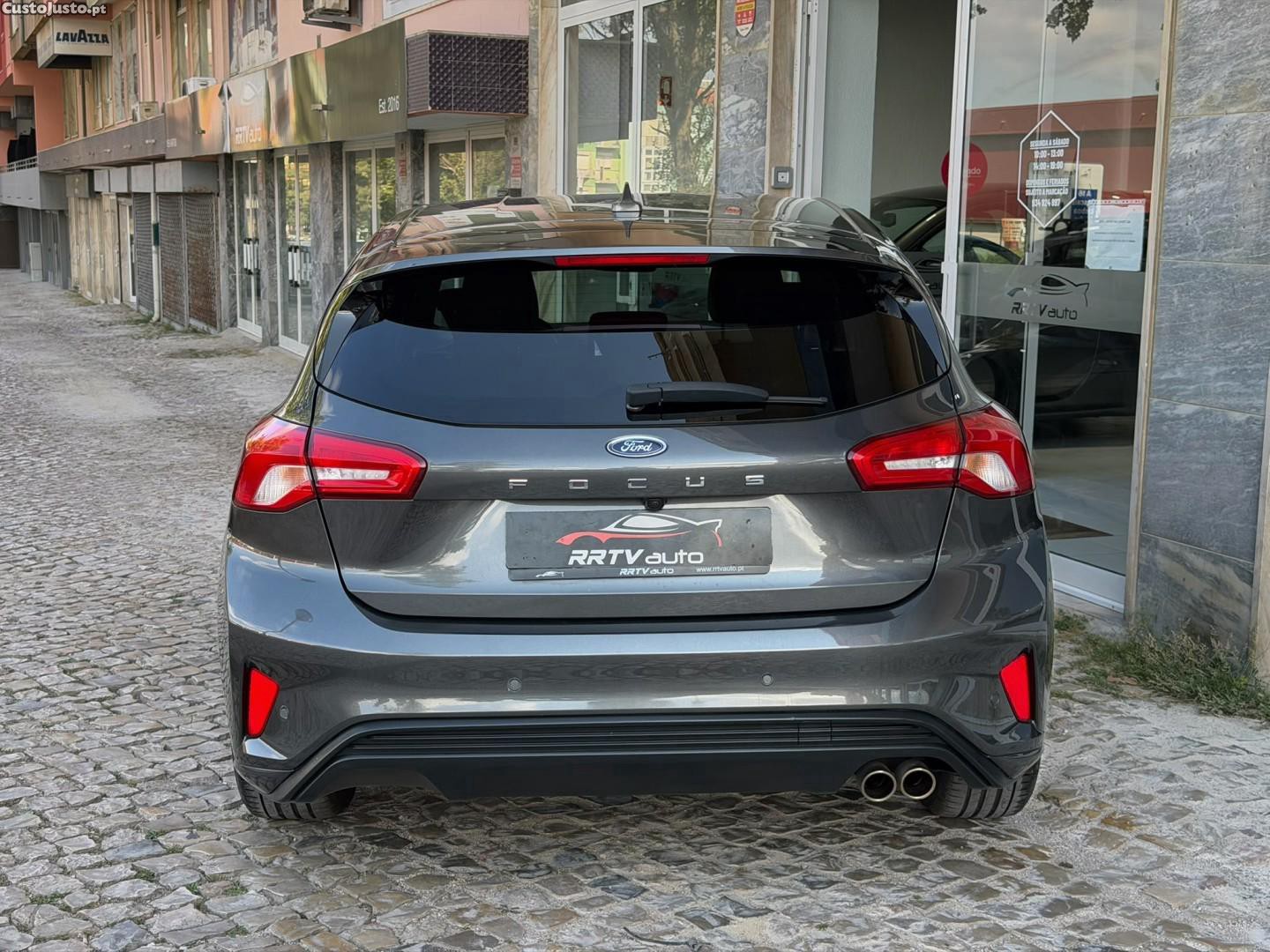 Ford Focus 1.0 EcoBoost ST-Line — fotografia 13