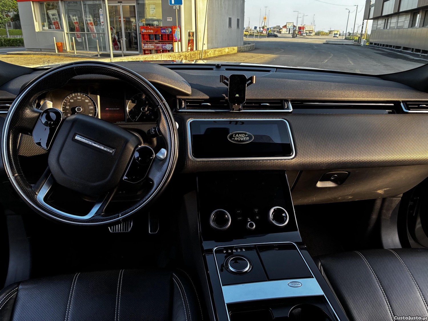 Land Rover Range Rover Vellar  R-Dynamic - 18 foto 5