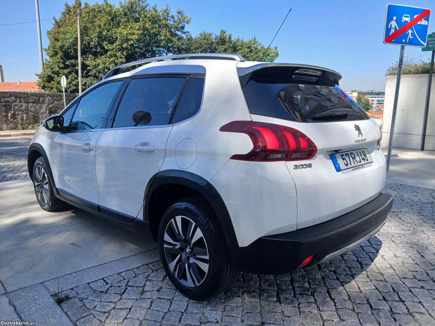 Peugeot 2008 allure — fotografia 7