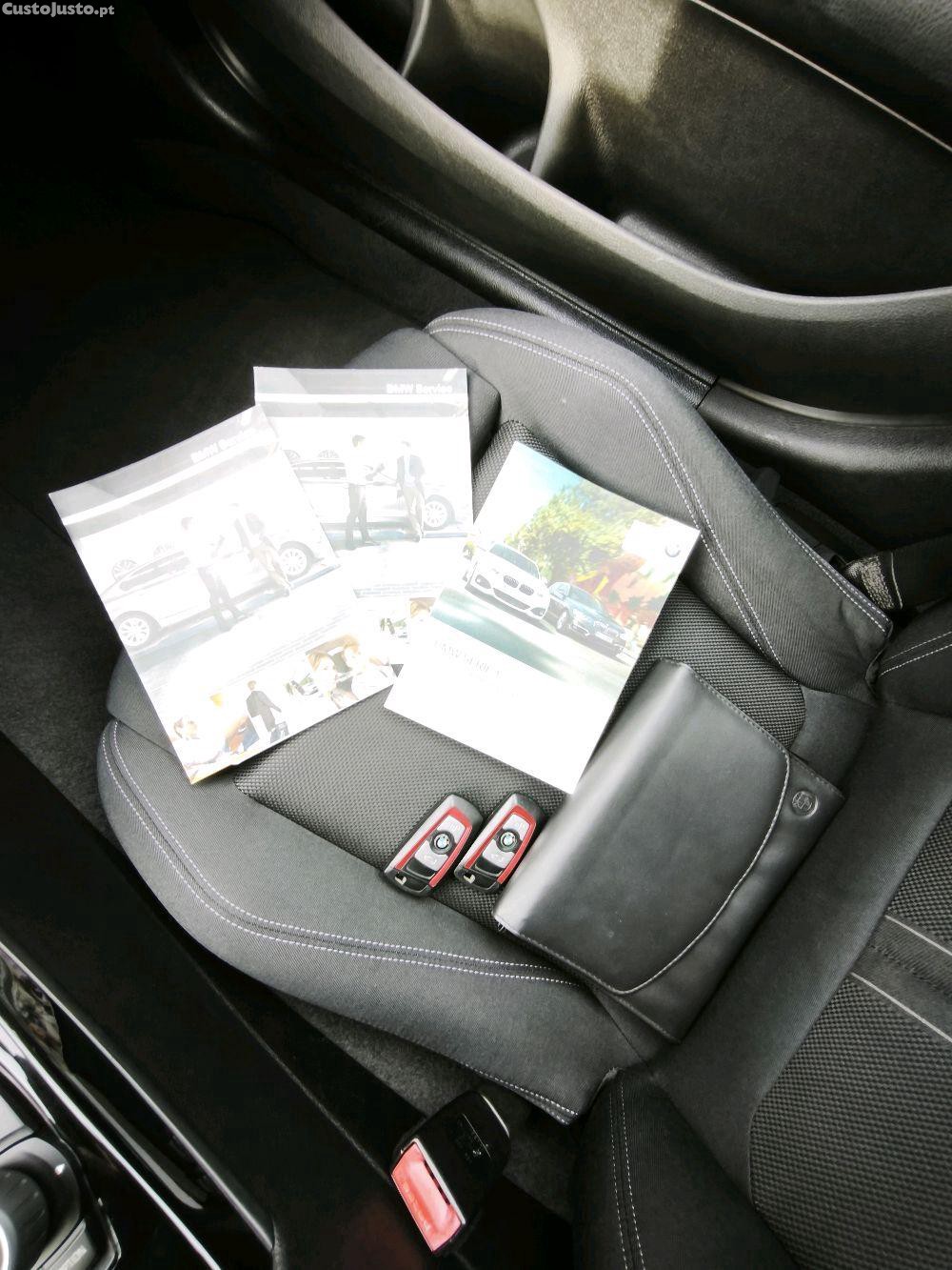 BMW 116 D Sport Line Efficient Dynamics — fotografia 2