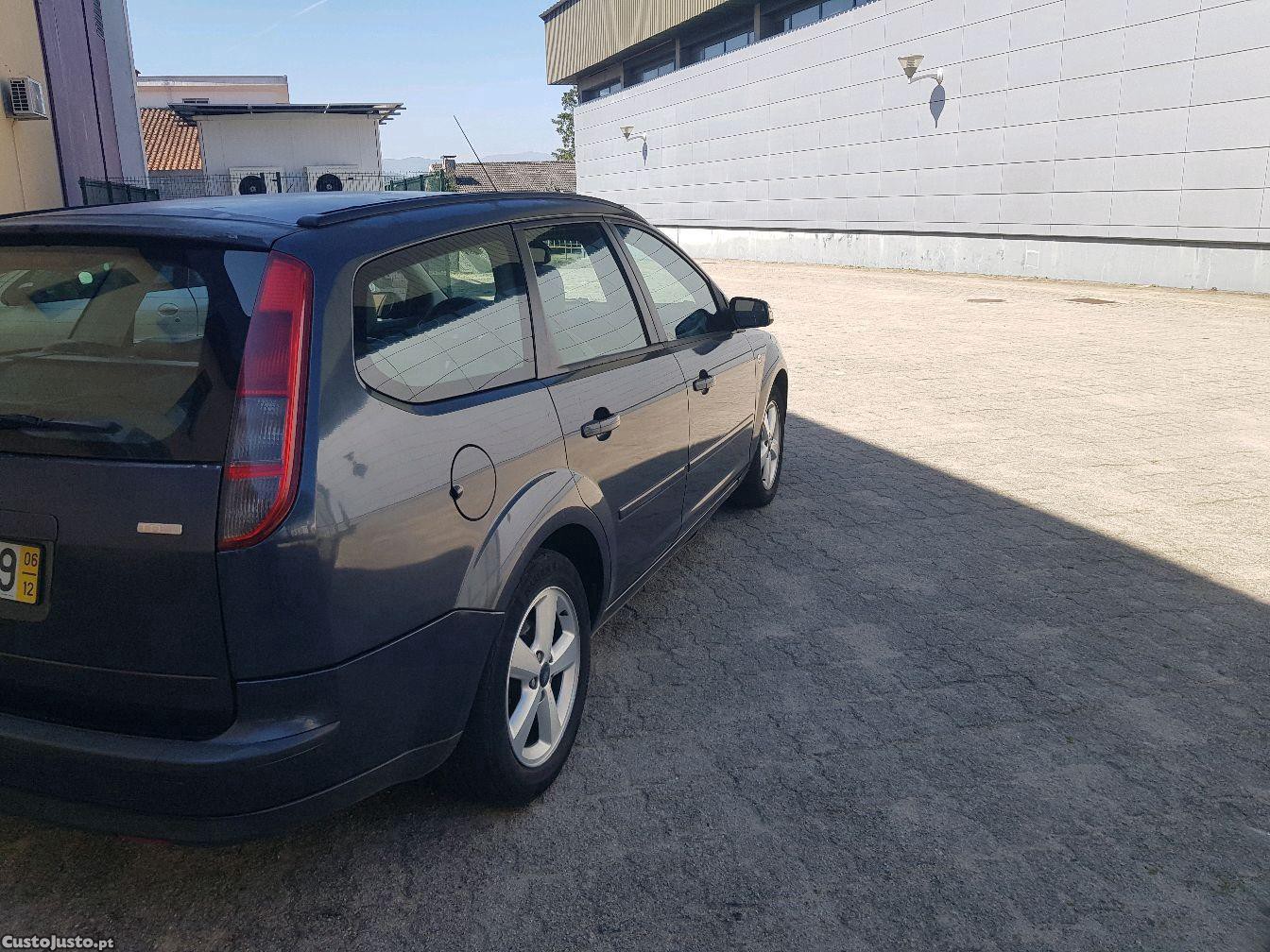 Ford Focus 1.6 tdci titanium — fotografia 10