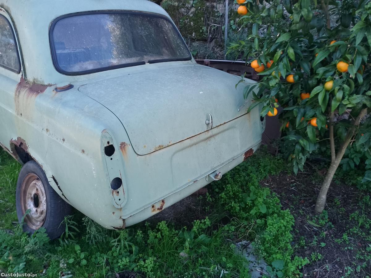Ford Anglia Clássico Antigo 57 2 portas — fotografia 6