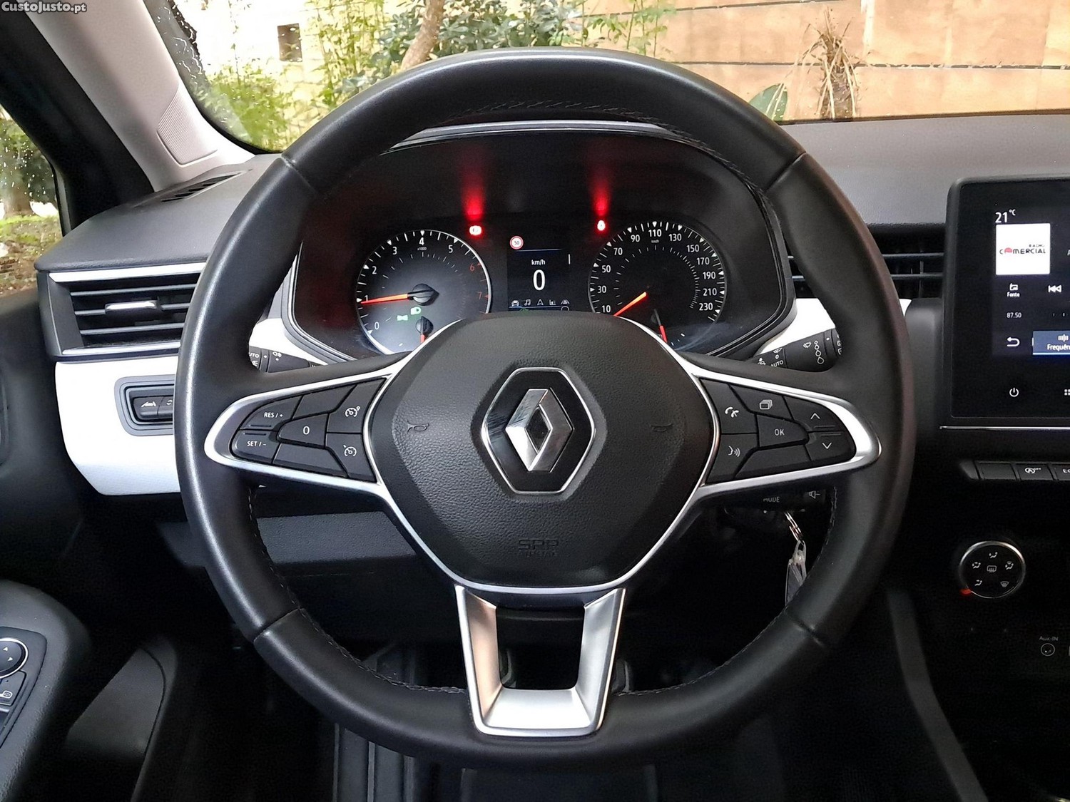 Renault Clio 1.0 TCe Intens — fotografia 6